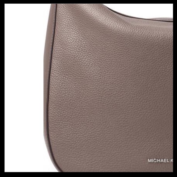 MICHAEL KORS Raven Large Shoulder Bag Dark Taupe - Picture 5 of 10